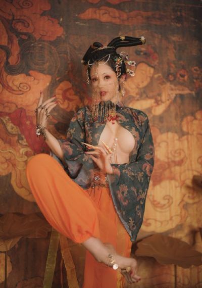 隐姓亿万富翁在线完整版_加长未删减版在线观看