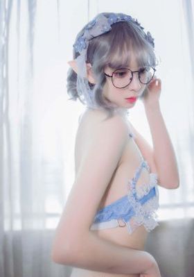 宝贝对着摄像头自己做给我看_720在线播放观看