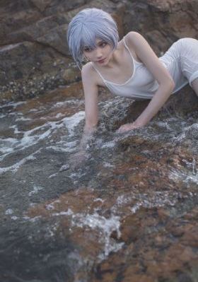 老板和女员工做爰_DVD高清视频观看